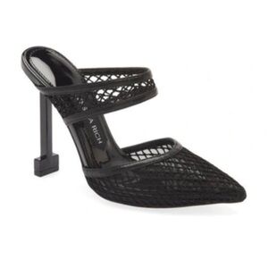 Jessica Rich Ysabelle 100m Pointed Toe Pump in Black Net Sz39